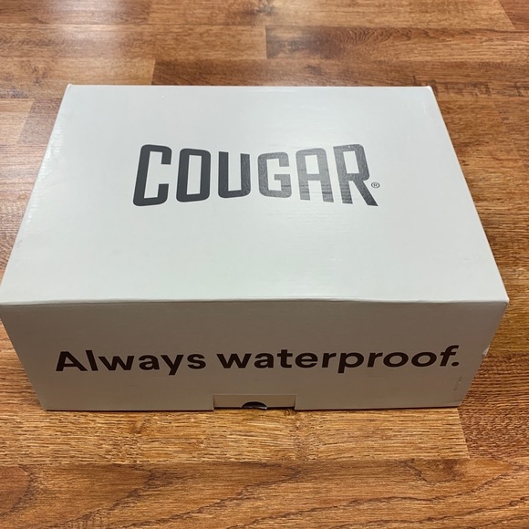 NIB Cougar Dublin Waterproof Suede Hi Top Sneaker Wine Sz 10 - Picture 5 of 11